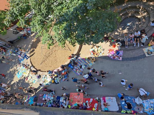 Deckenflohmarkt von oben